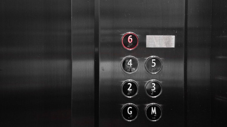 Come un ascensore interno può accrescere il valore di un edificio